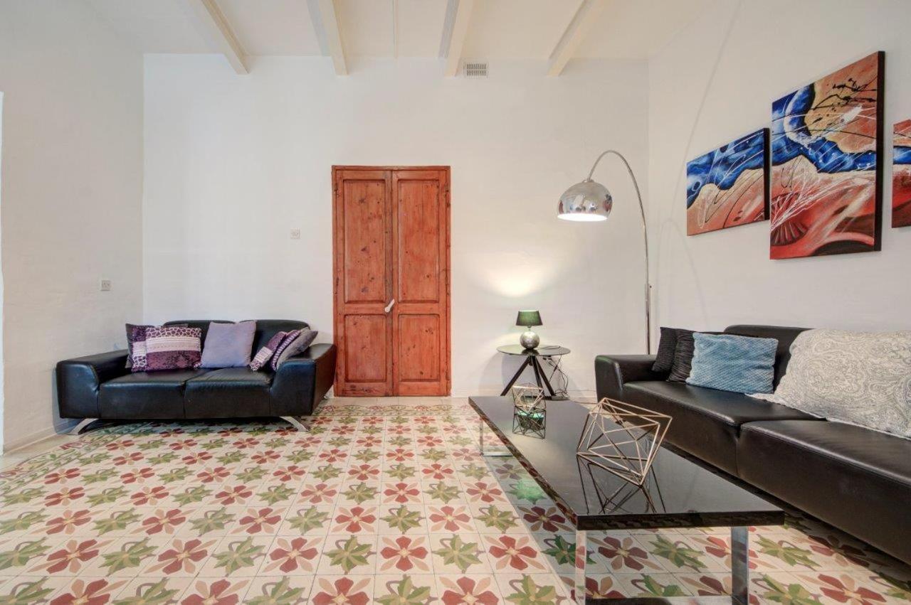Valletta 2 Bedroom Sleeps 6 Apartment Walking Distance To Centre And The Sea Luaran gambar