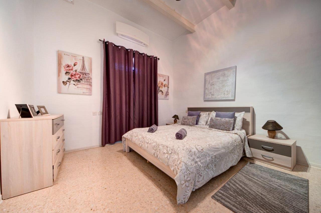 Valletta 2 Bedroom Sleeps 6 Apartment Walking Distance To Centre And The Sea Luaran gambar