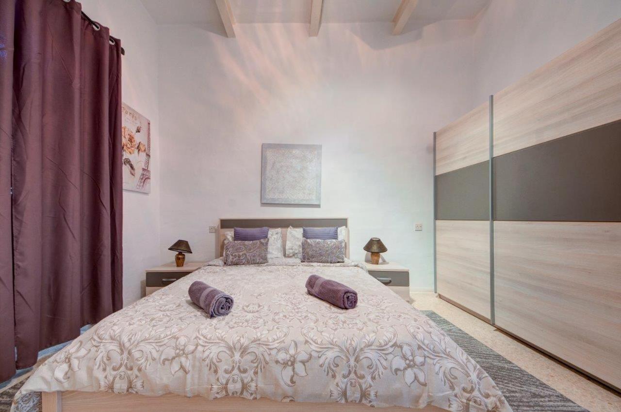 Valletta 2 Bedroom Sleeps 6 Apartment Walking Distance To Centre And The Sea Luaran gambar